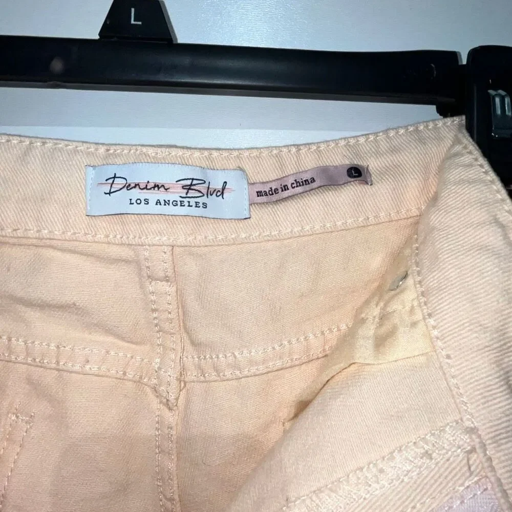 Denim Blvd Los Angeles Womens Light Pink Distressed Frayed Jean Shorts Large NWT